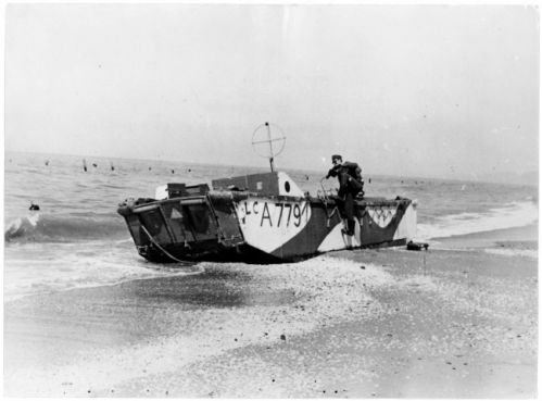 HMS Empire Battleaxe - Landing Ship Infantry (Large)